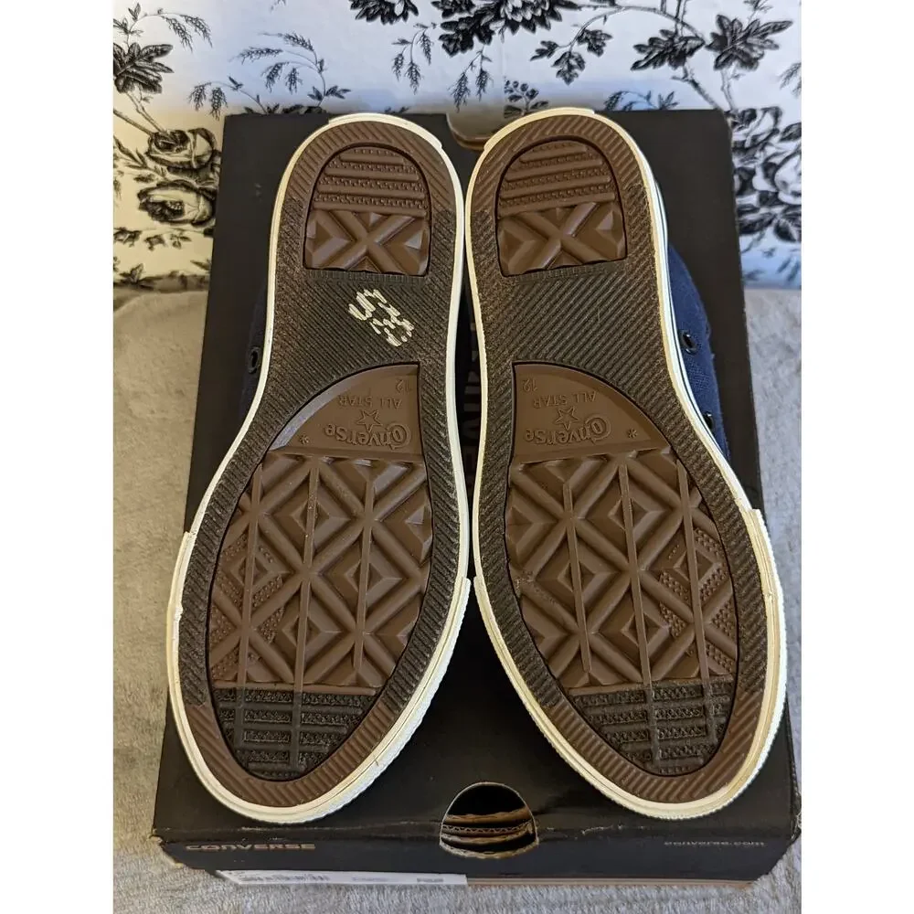 NWT Converse Navy White Chuck Taylor Street Slip Athletic Juniors 12